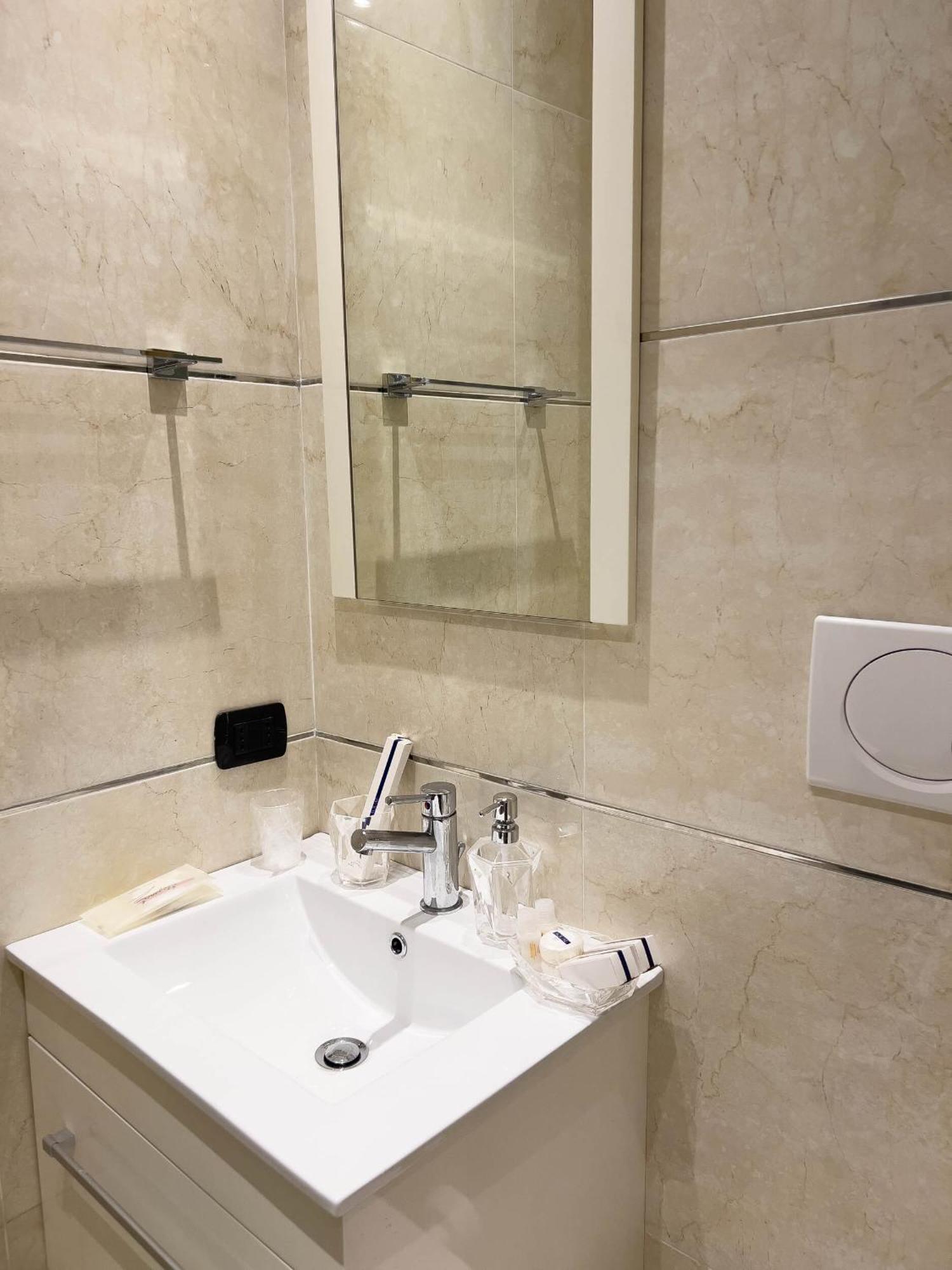 Sofia Guest House Rzym Zewnętrze zdjęcie